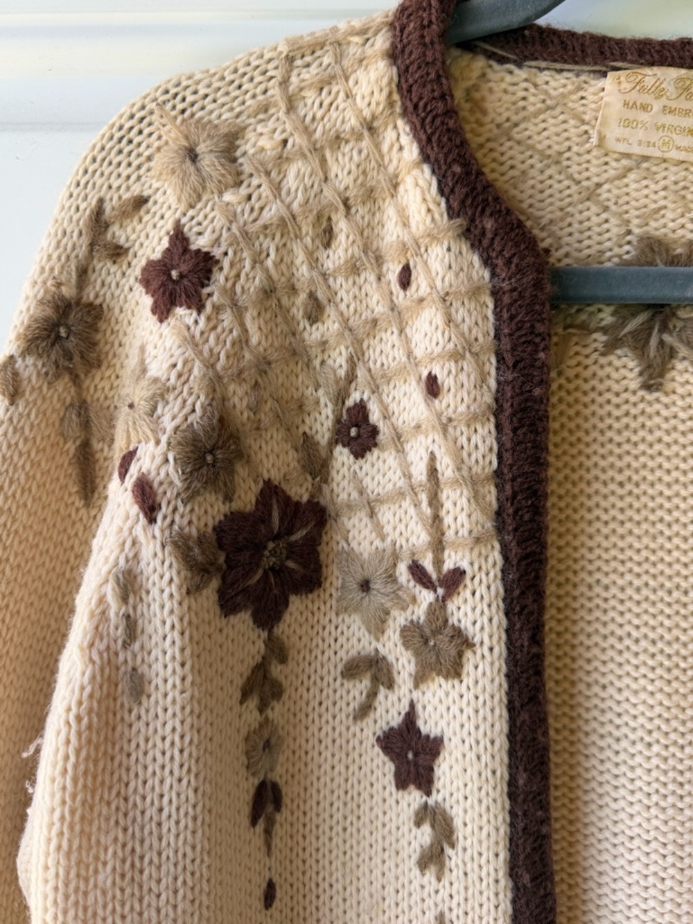 100% Virgin Wool Hand Loomed Cardigan Sz M - Picture 4 of 4